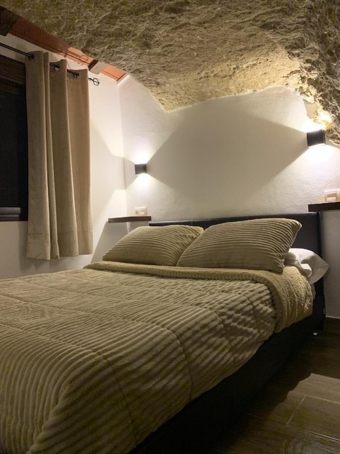 Apartamentos3Cuevas Setenil De Las Bodegas Bagian luar foto